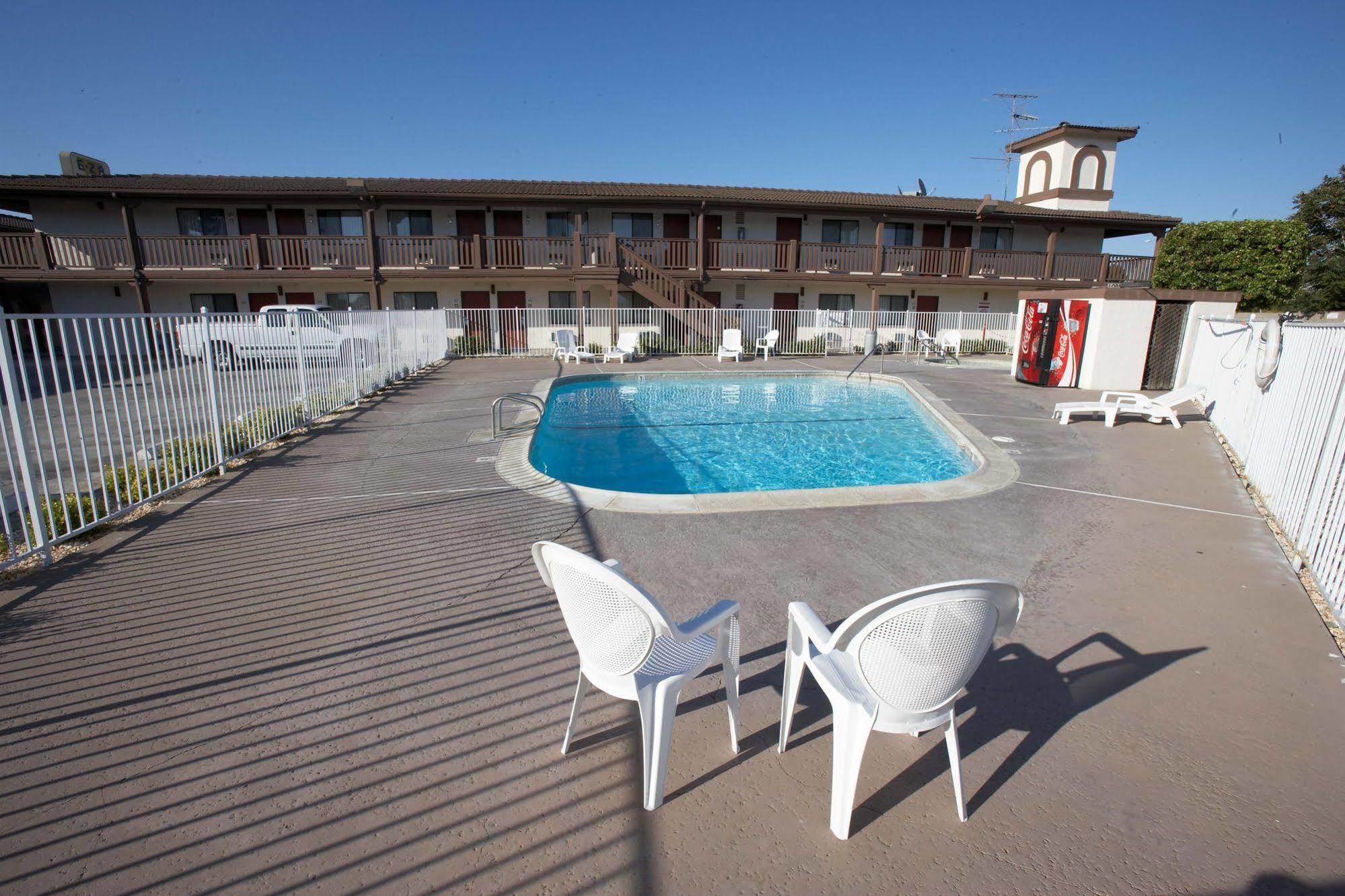 Ez 8 Motel ニューアーク エクステリア 写真
